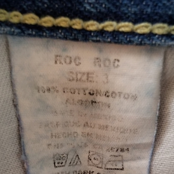 Tommy Hilfiger Distressed Mid Rise Blue Denim Logo Cutoff Jean Shorts Size 3. - Picture 8 of 8